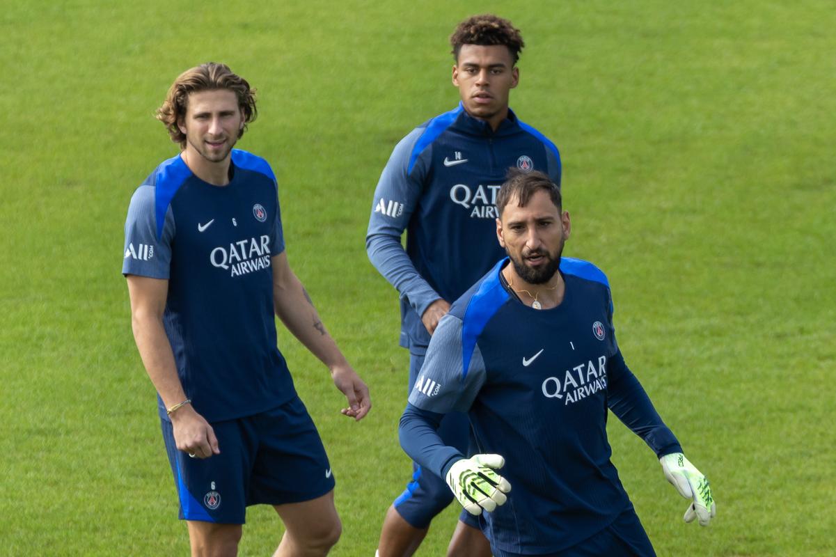 CBA新赛季分档：第一档有5队，北京被外援耽误，辽宁新疆前景黯淡（CBA新季实力分档：五队占据第一梯队，北京受外援拖累，辽宁新疆前景不佳）