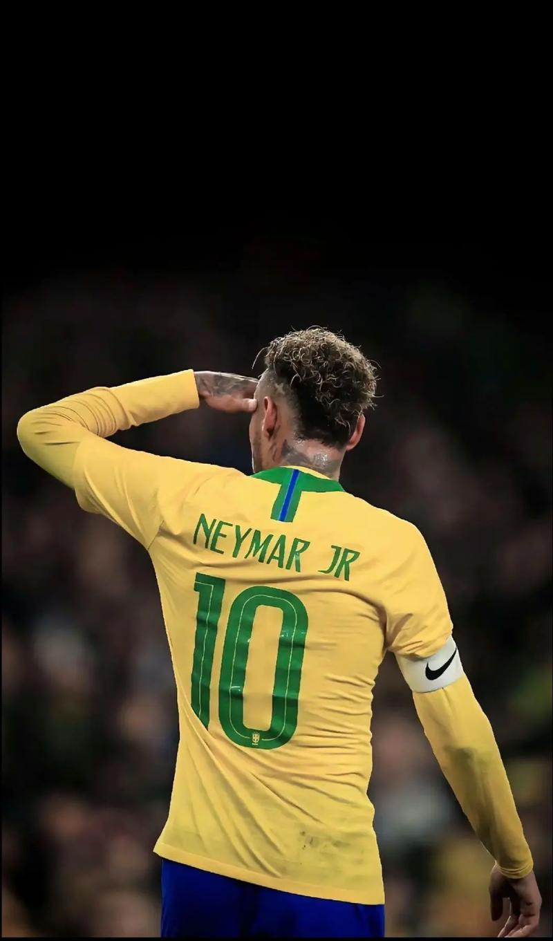 罗伯逊：萨拉赫是队史最佳之一，希望能继续与他并肩作战（罗伯逊：萨拉赫跻身队史顶尖，盼继续与其并肩作战）