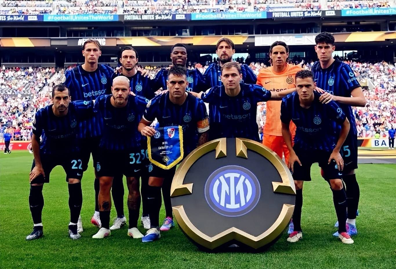 U16男足全胜晋级U17亚洲杯，中国足球队官方发布海报庆祝（U16男足豪取全胜闯入U17亚洲杯，中国足球队官方发海报庆贺）