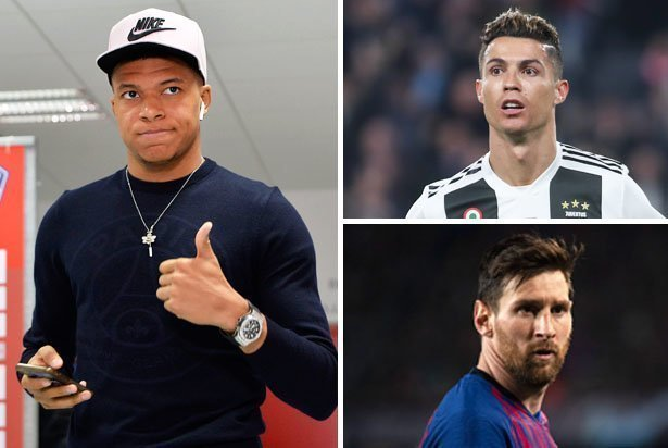 曼联客场不败创英超最长纪录，B费贡献2球1助攻，但防守漏洞明显，积分排名靠后。（曼联客场不败续写英超最长纪录，B费梅开二度并送助攻，防线隐患明显、积分依旧靠后）