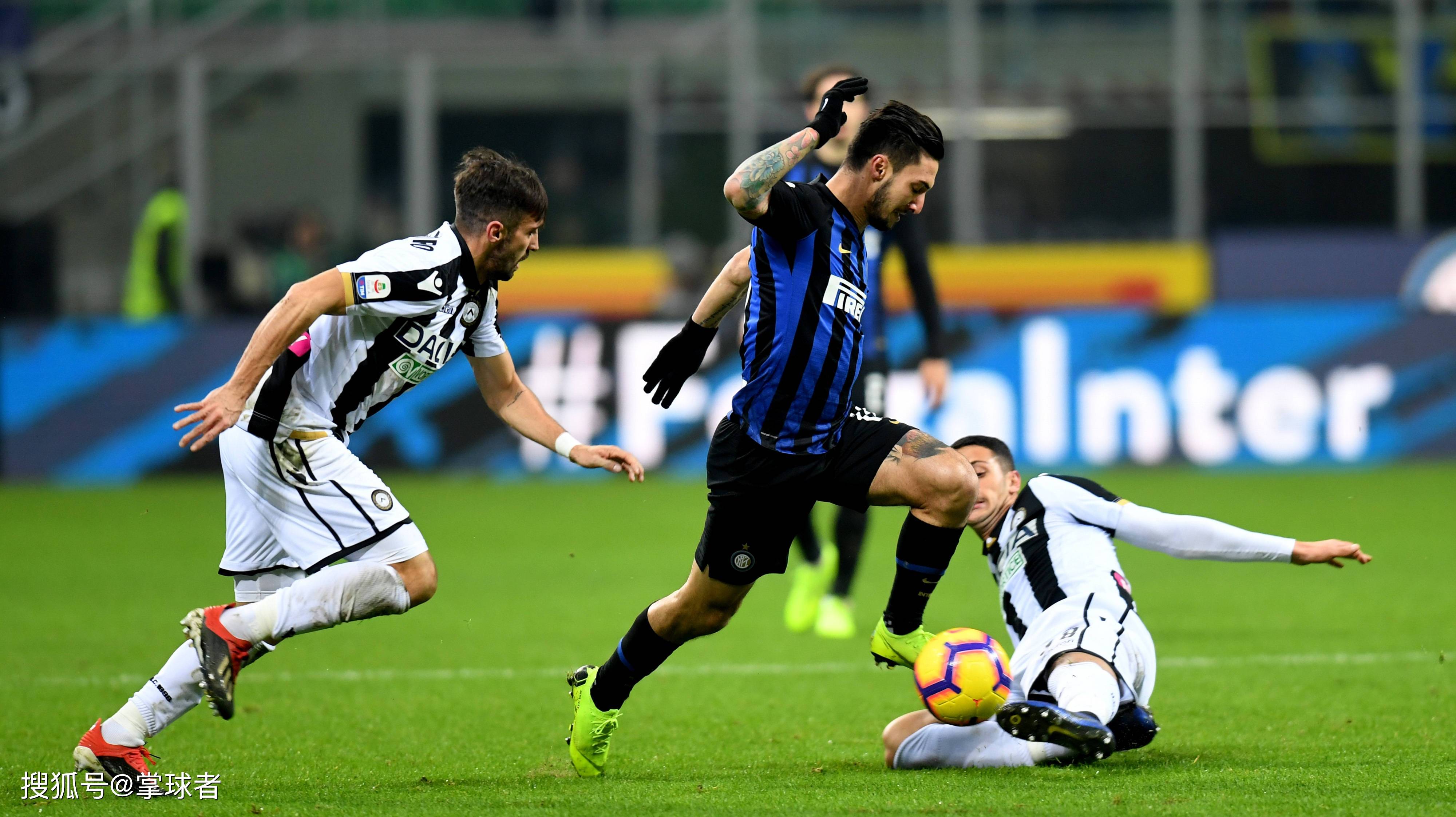 中国足协持证教练突破11.4万（中国足协持证教练人数超11.4万）