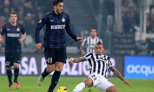 巴萨客战塞尔塔大名单：莱万领衔，孔德、亚马尔、德容在列（巴萨出征塞尔塔名单：莱万压阵，孔德、亚马尔与德容入选）