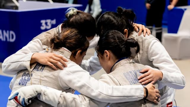 4-0横扫！意甲榜首易主，国米挤掉米兰，法布雷加斯惨败（4-0完胜！意甲头名易位，国米力压米兰，法布雷加斯吞惨败）